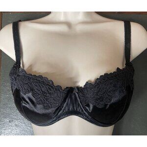Victoria's Secret Satin Lace Firm Control Push Up Underwired Balconette Bra 36C